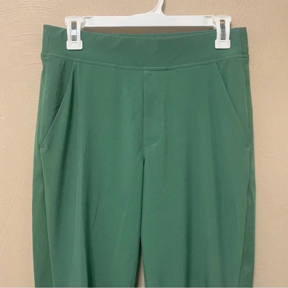 Athleta Brooklyn Ankle Pant in Vineyard Green Size 4 - Picture 3 of 11